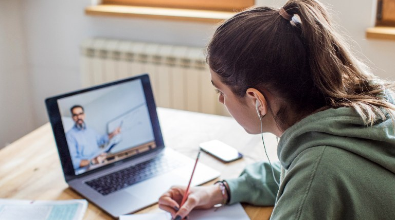 How Students Are Learning Without Borders